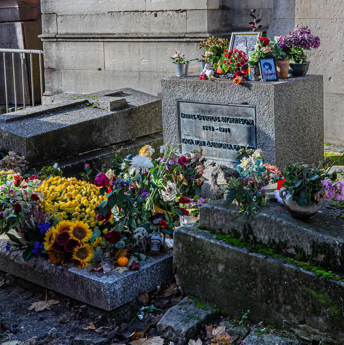 Père Lachaise Jim Morrison