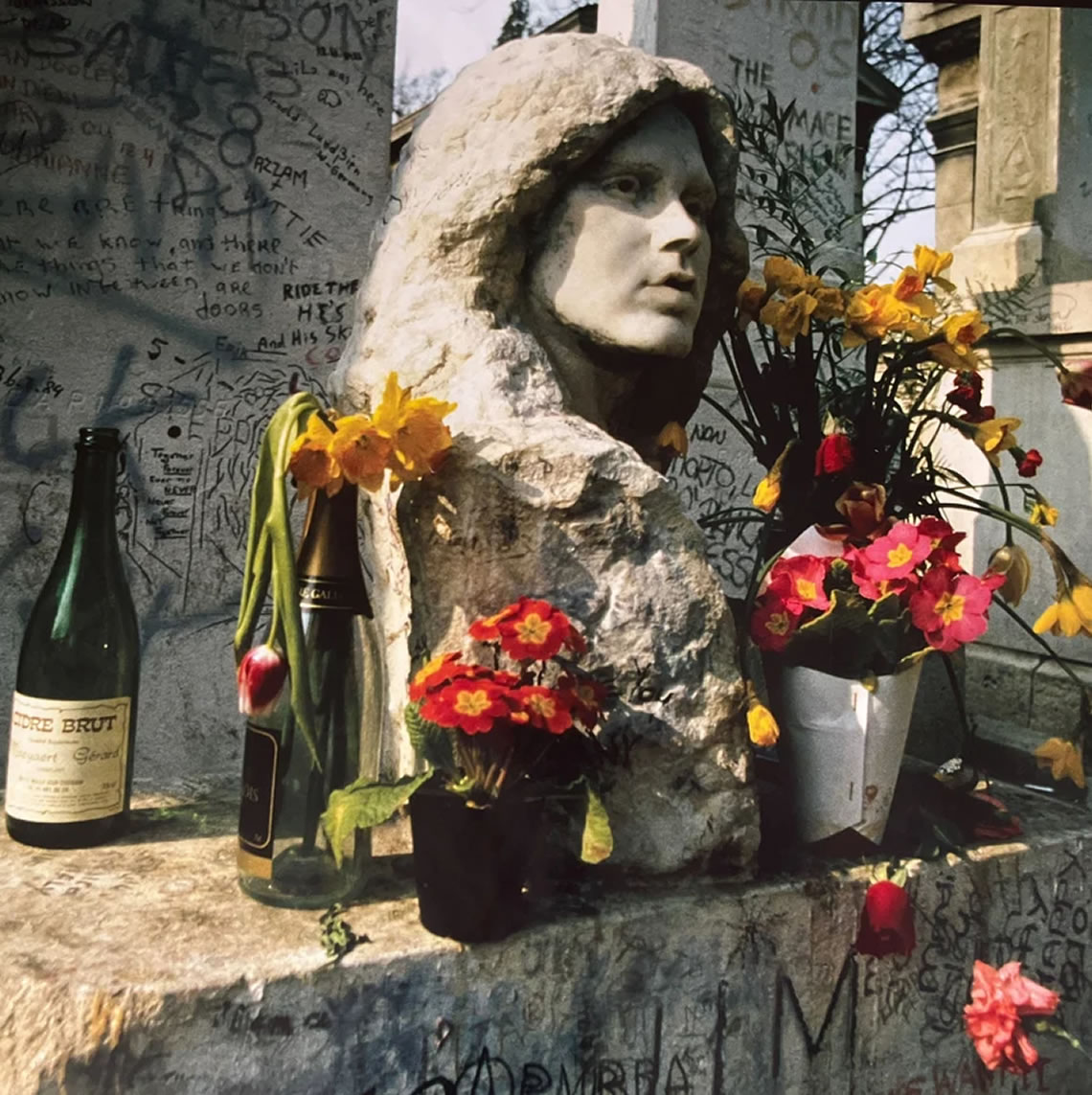 Busto di Jim Morrison Père Lachaise